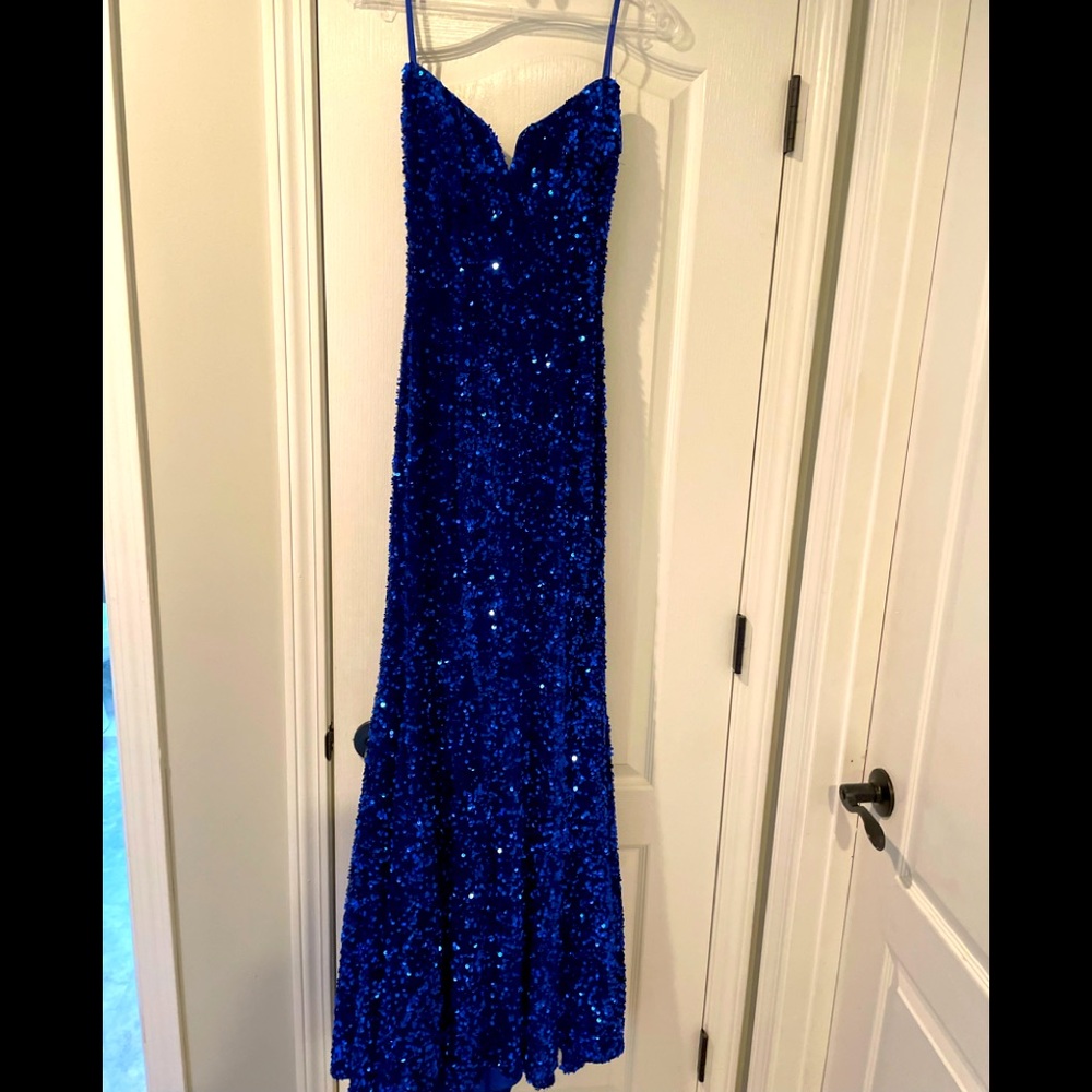 Bright royal blue evening gown with sparkle. 0-2(small)